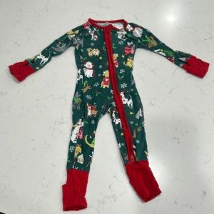 Little sleepies footie pajama size 0-3 months — Christmas puppies